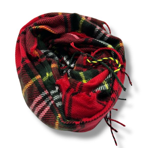 NEW Steve Madden RedTartan Plaid Scarf with Fringe Detail Winter Warm NWT - Picture 2 of 9